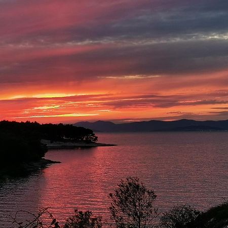 Sunset By The Sea Apartment Splitska Exterior foto