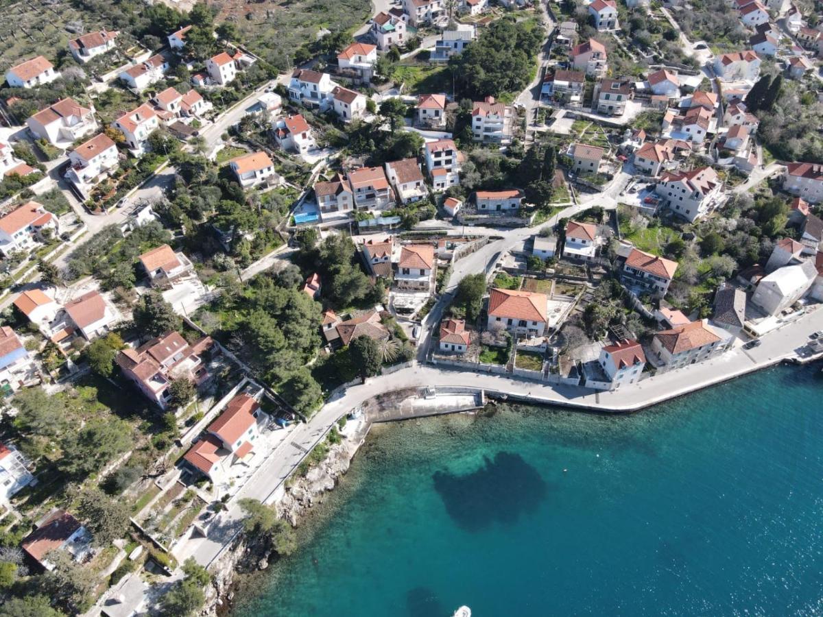 Sunset By The Sea Apartment Splitska Exterior foto