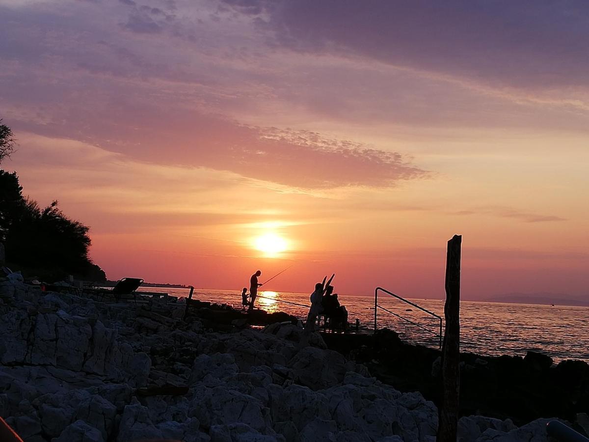 Sunset By The Sea Apartment Splitska Exterior foto