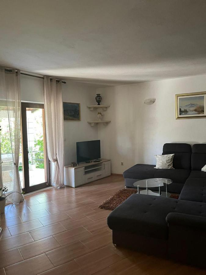 Sunset By The Sea Apartment Splitska Exterior foto