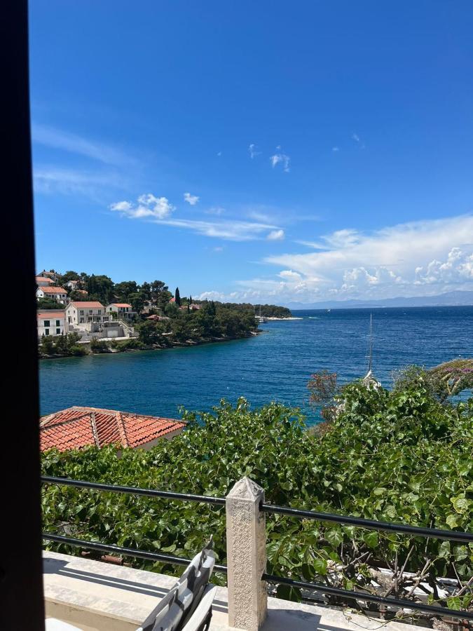 Sunset By The Sea Apartment Splitska Exterior foto