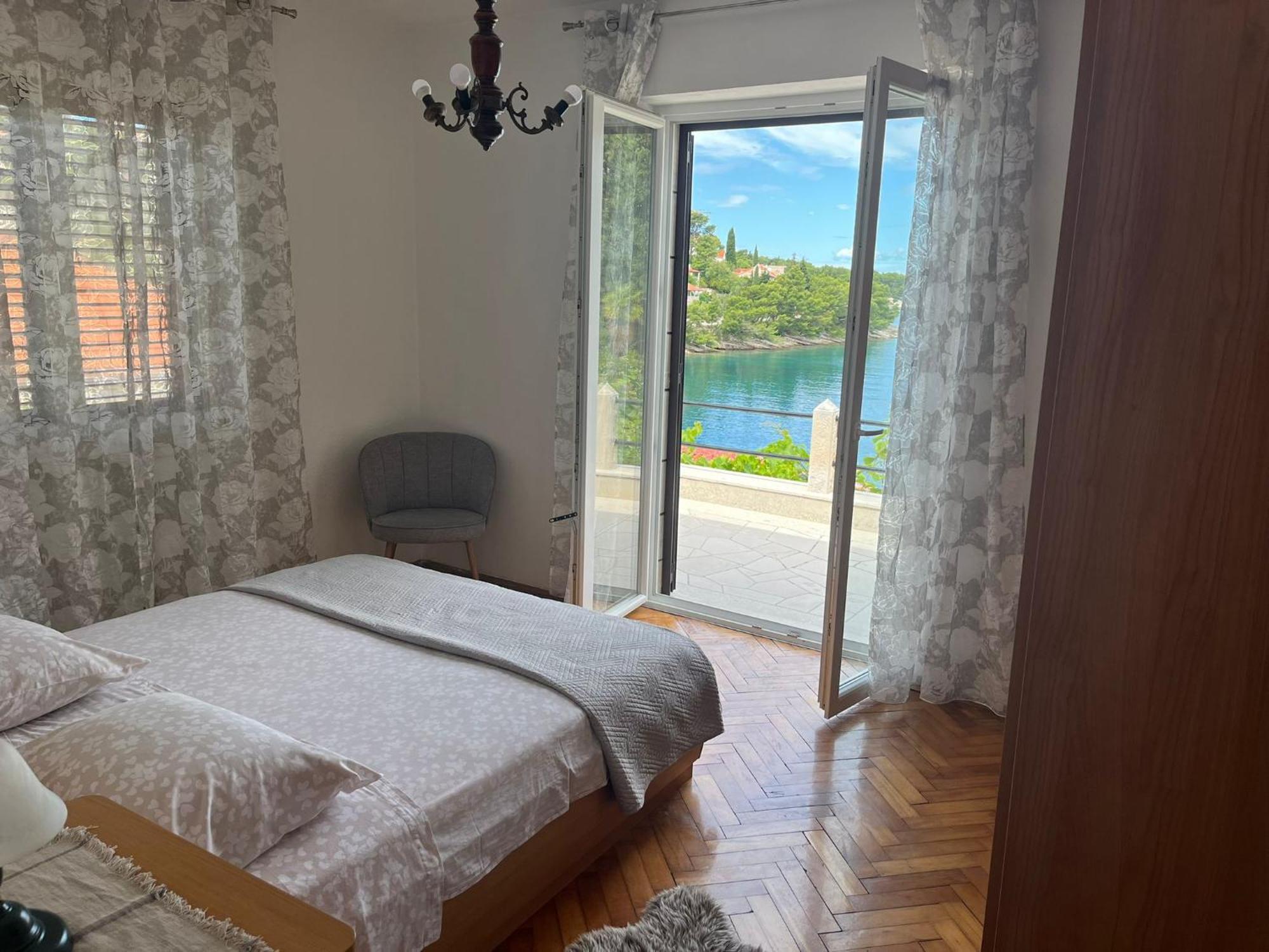 Sunset By The Sea Apartment Splitska Exterior foto