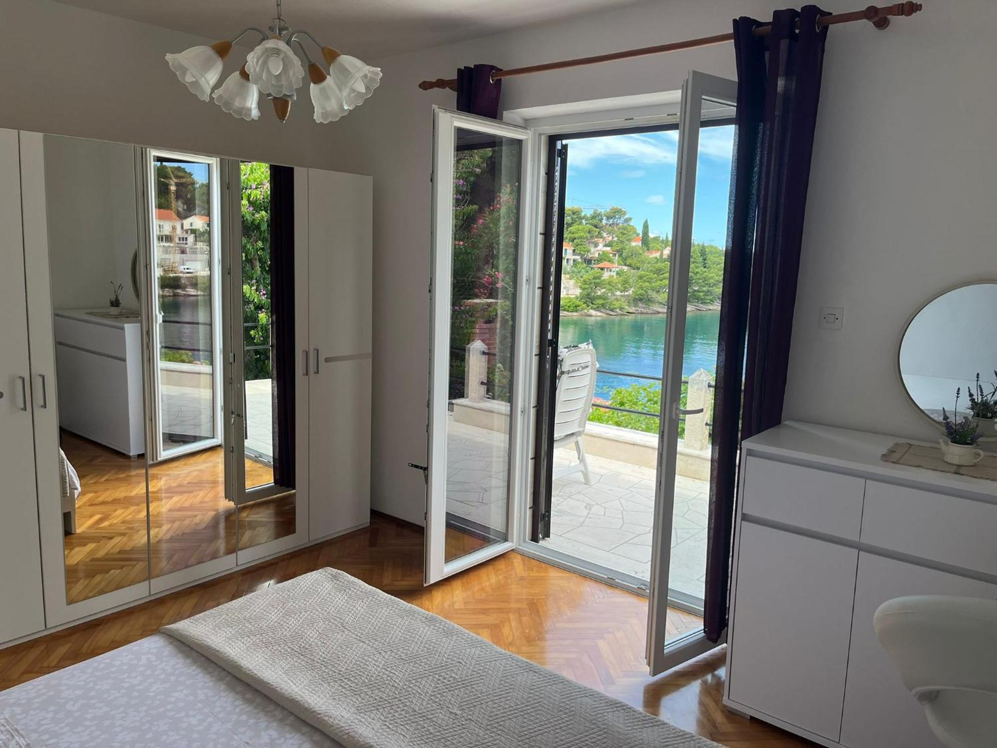 Sunset By The Sea Apartment Splitska Exterior foto